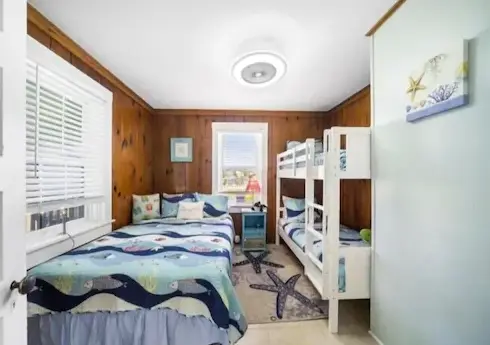 Beach Cabin - perfect for your family getaway! Pet Friendly! by RedAwning