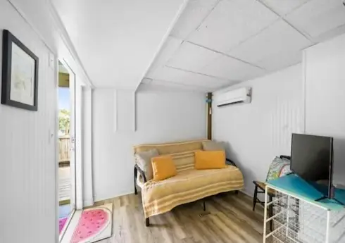 Beach Cabin - perfect for your family getaway! Pet Friendly! by RedAwning